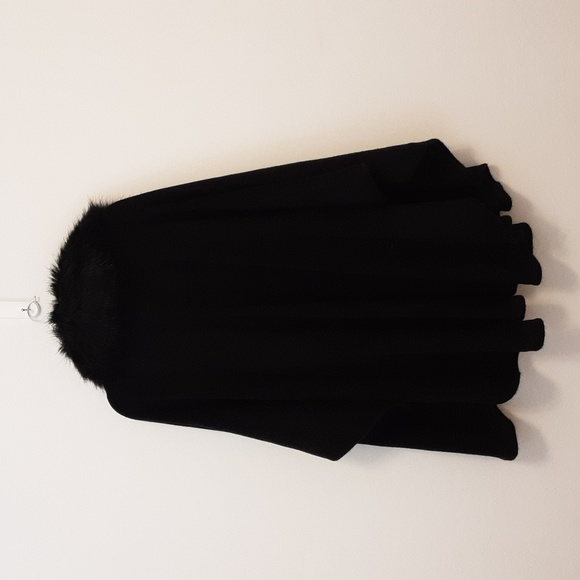 Surell- Faux Fur Trim Cape - Picture 5 of 6